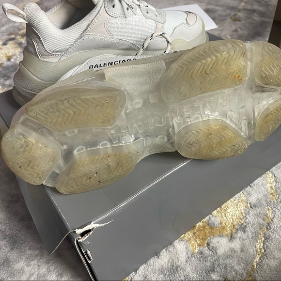 BALENCIAGA WOMEN'S TRIPLE S SNEAKER CLEAR SOLE IN WHITE - Picture 7 of 9